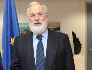 Miguel Arias Cañete: “Estamos trabajando en una iniciativa conjunta de Francia, Italia y España para comprobar el cumplimiento de los precios de entrada”