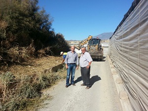 En marcha el plan de acondicionamiento, señalización y drenaje  para la mejora de los caminos rurales de El Ejido