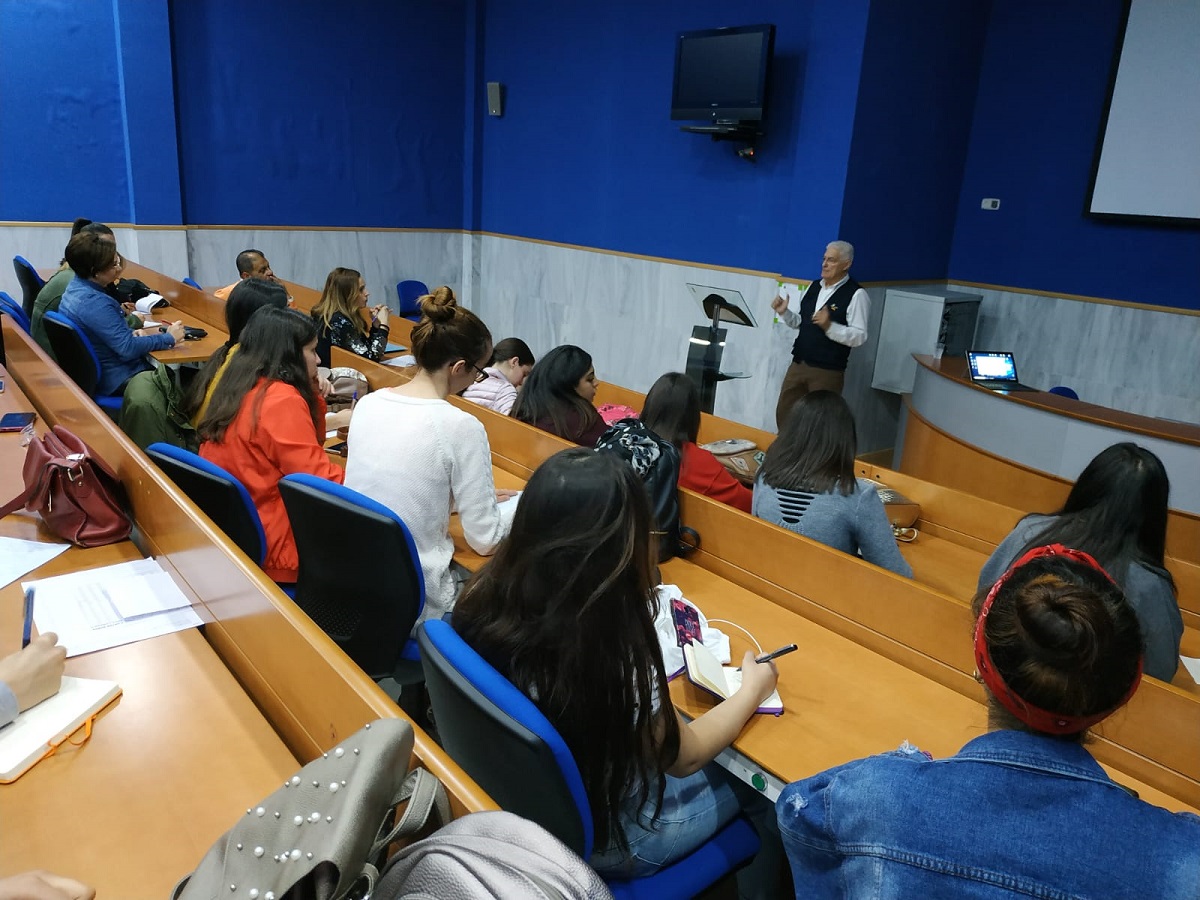 Las instalaciones de Vegacañada (Grupo Agroponiente) reciben la visita de un grupo de alumnos de Gestión Administrativa del IES Campos de Níjar