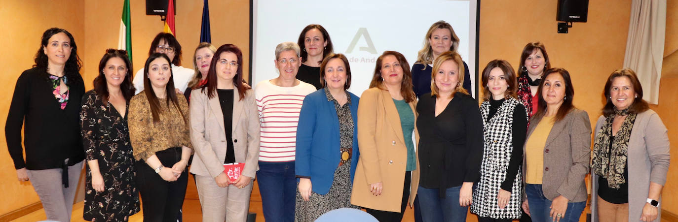 La Junta articula una línea de avales para respaldar a mujeres emprendedoras