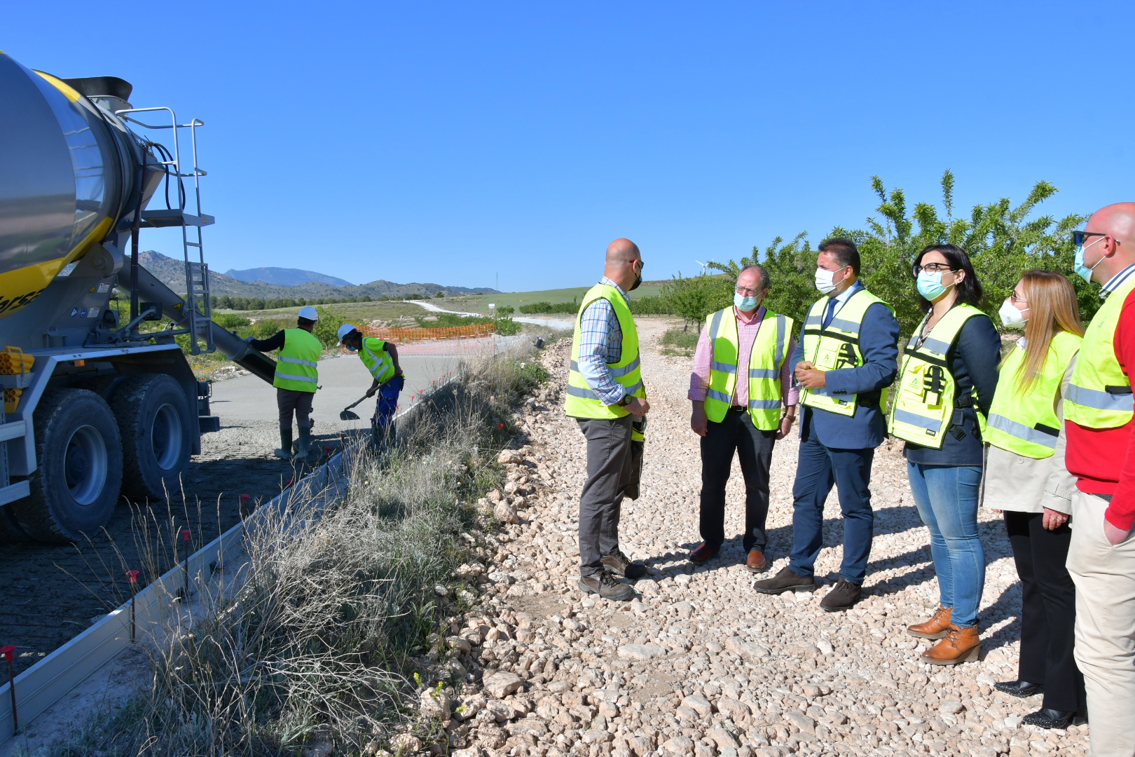 Acondicionan la vía pecuaria del Camino Real de Lorca en Baza como infraestructura de uso público