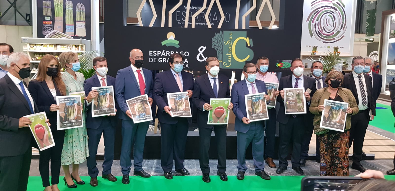 Planas acompaña a Cooperativas Agro-alimentarias de Granada en la presentación de su catálogo y felicita la Interprofesional del Espárrago Verde