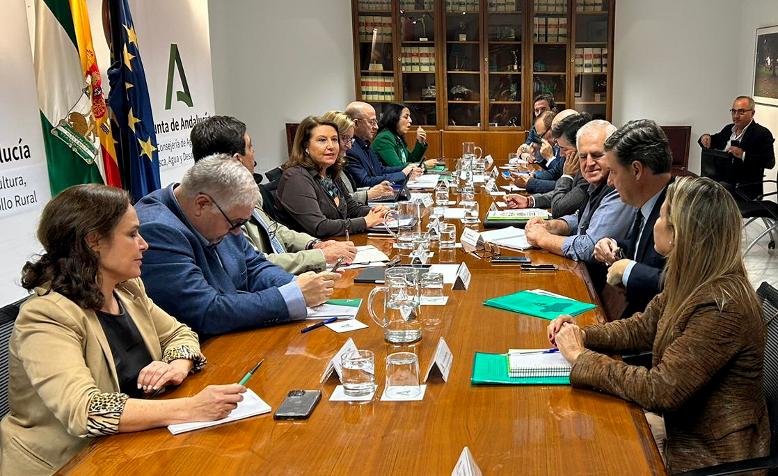 Andalucía reclama al Estado máxima flexibilidad de la PAC para evitar más costes al campo