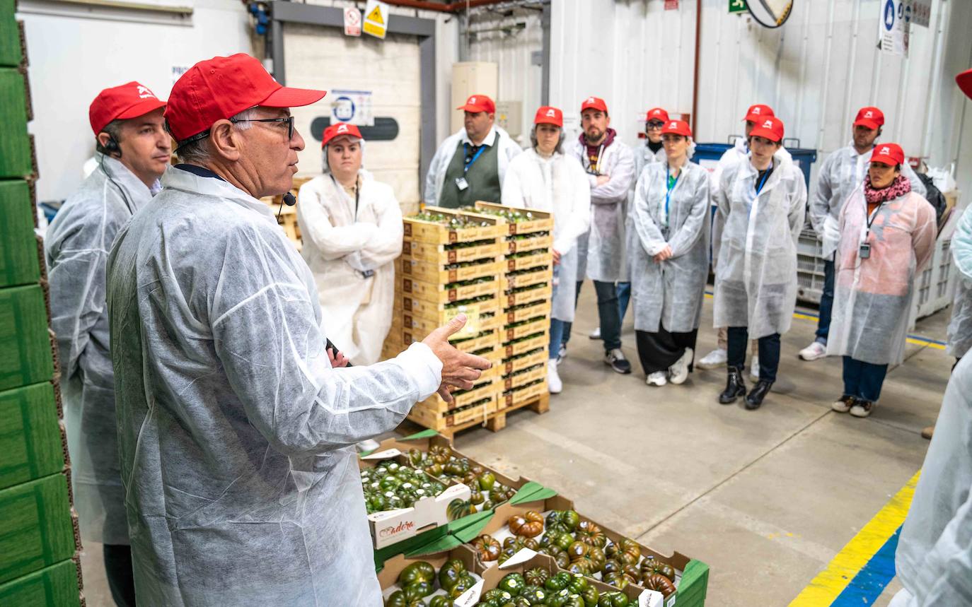 Visita de jóvenes agricultores a La Palma, ejemplo de éxito cooperativo