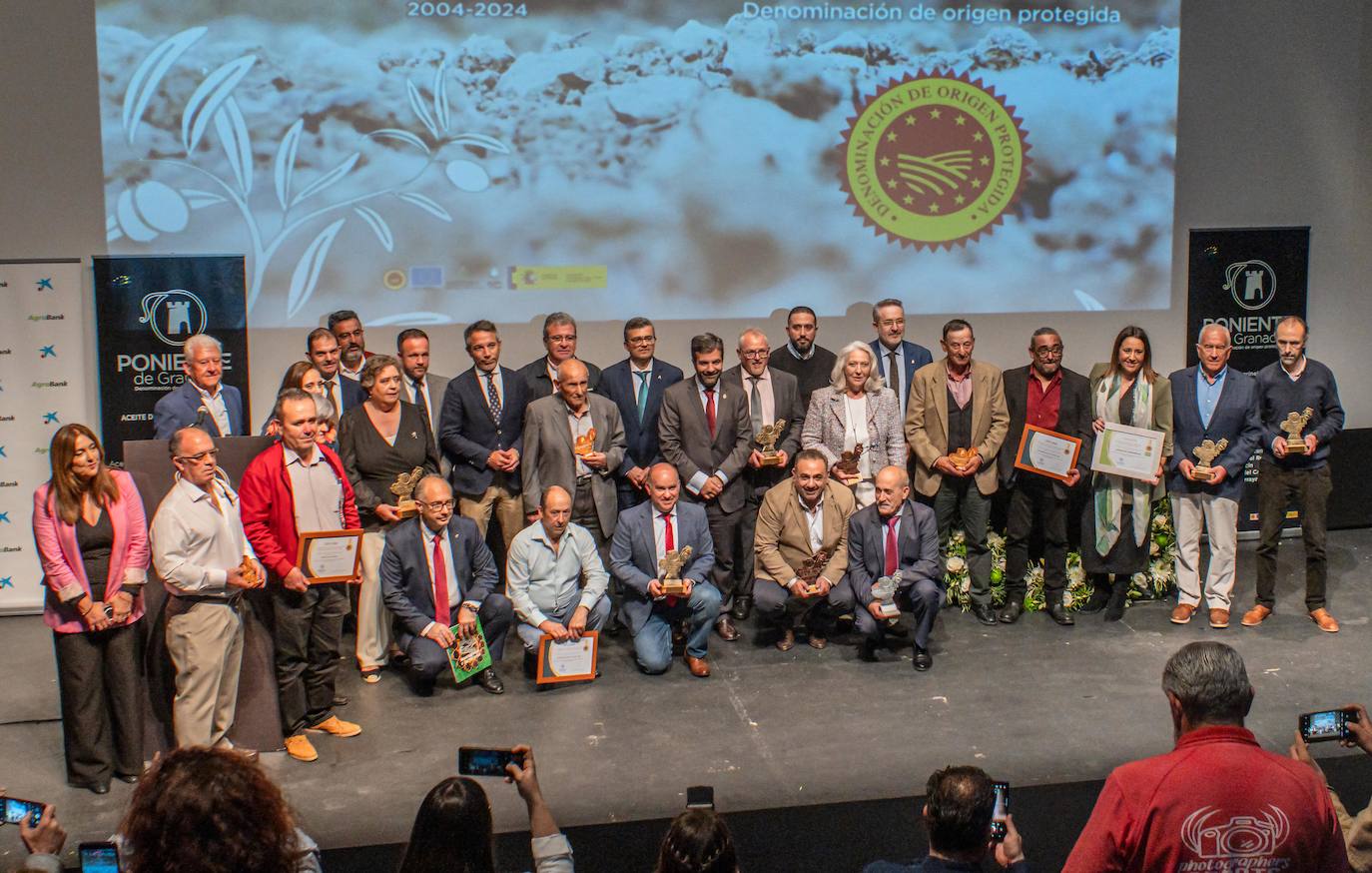 La DOP “Poniente de Granada” celebra veinte años premiando la calidad de su AOVE